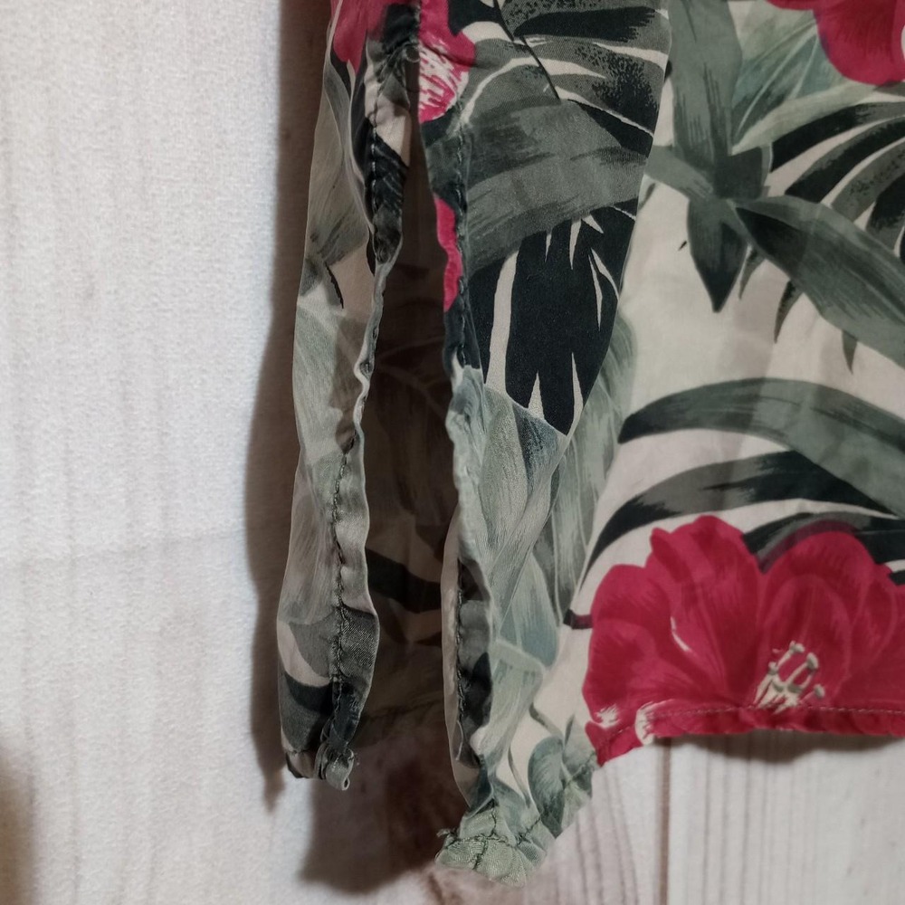 Dress Barn Woman 100% Silk Tropical Floral Button Down Shirt Red Green 2X - Picture 4 of 6